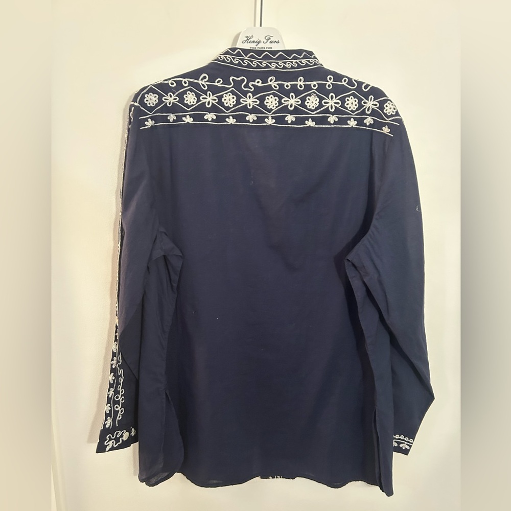 Chico's Dark Blue Floral Embroidered Tunic Size 3 (Chico’s) - Picture 7 of 13